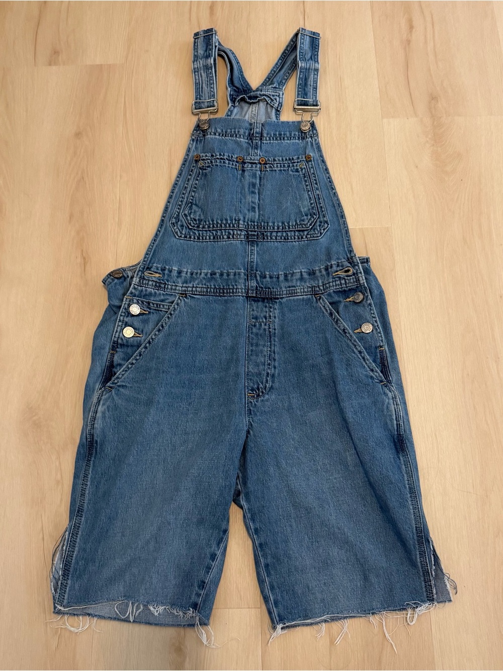 GAP denim shorts overalls ‼️